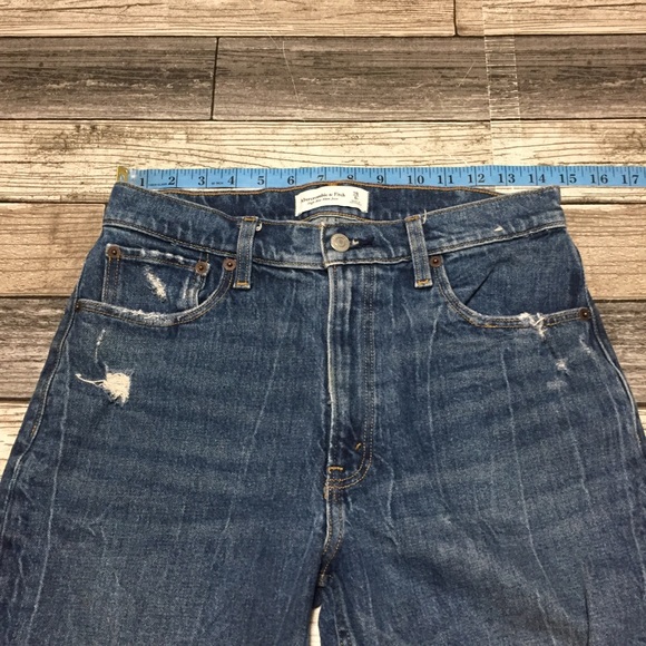 Abercrombie Fitch High Rise Mom Jeans Women’s 28/6R Blue Distressed (Inseam 26) - Picture 4 of 9